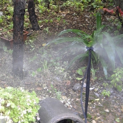 Garden Irrigation Sprinkler with 0.9-1.0M Spray Radius and Engineering Plastic Material