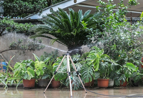 360 Double Nozzle Rotation Sprinkler for Garden Made of Endurable Engineering Plastic